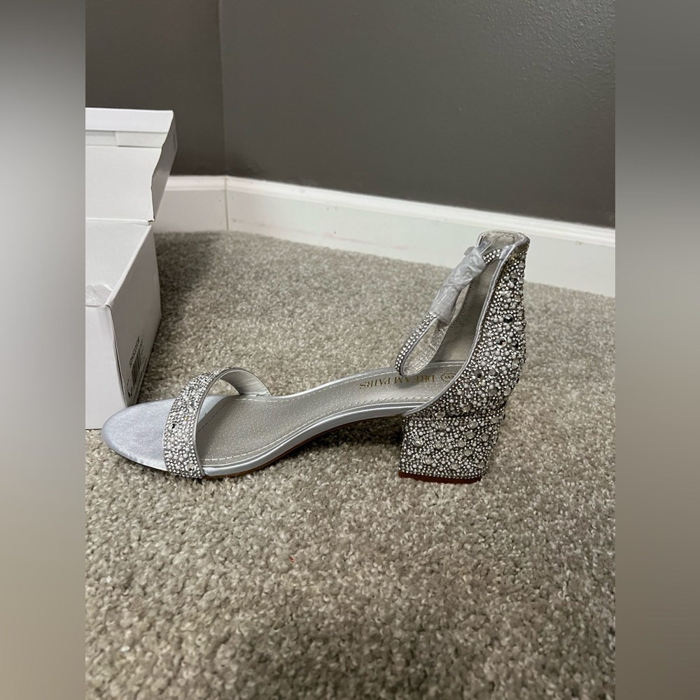 Rhinestone small heeled shoes